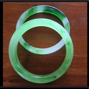 NWOT 2 Transparent elegant Jade bracelets